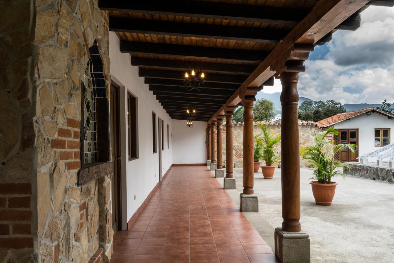 Hotel Casa San Bartolo Antigua Bagian luar foto