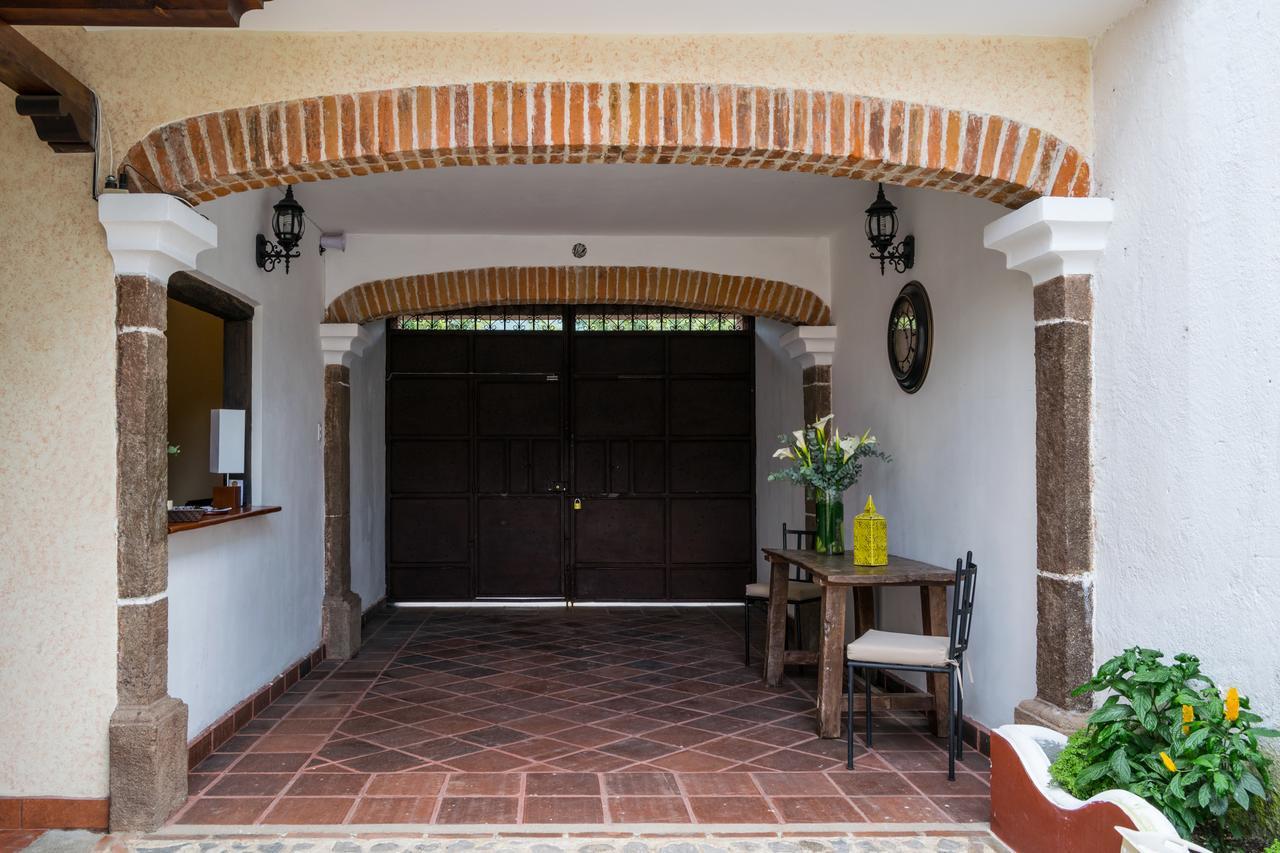 Hotel Casa San Bartolo Antigua Bagian luar foto