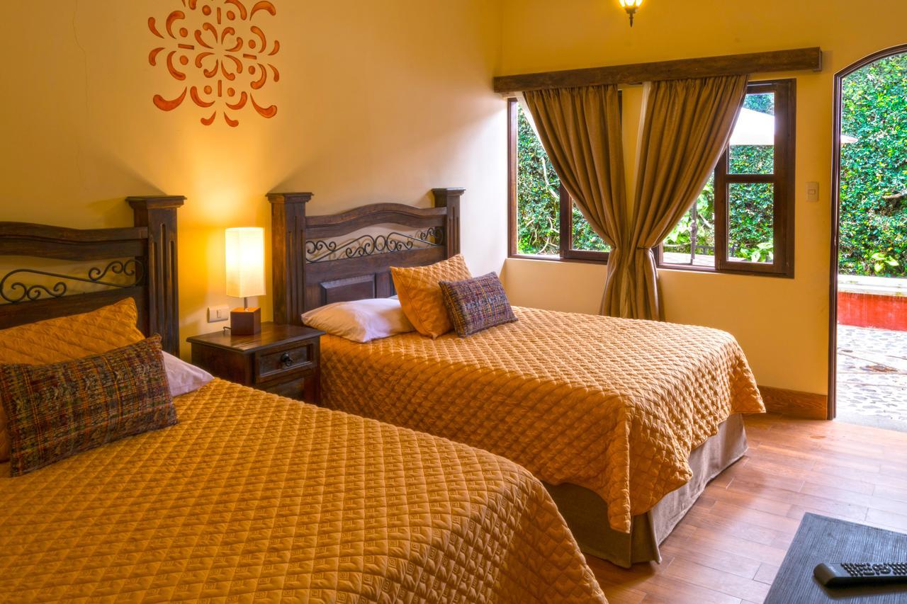 Hotel Casa San Bartolo Antigua Bagian luar foto